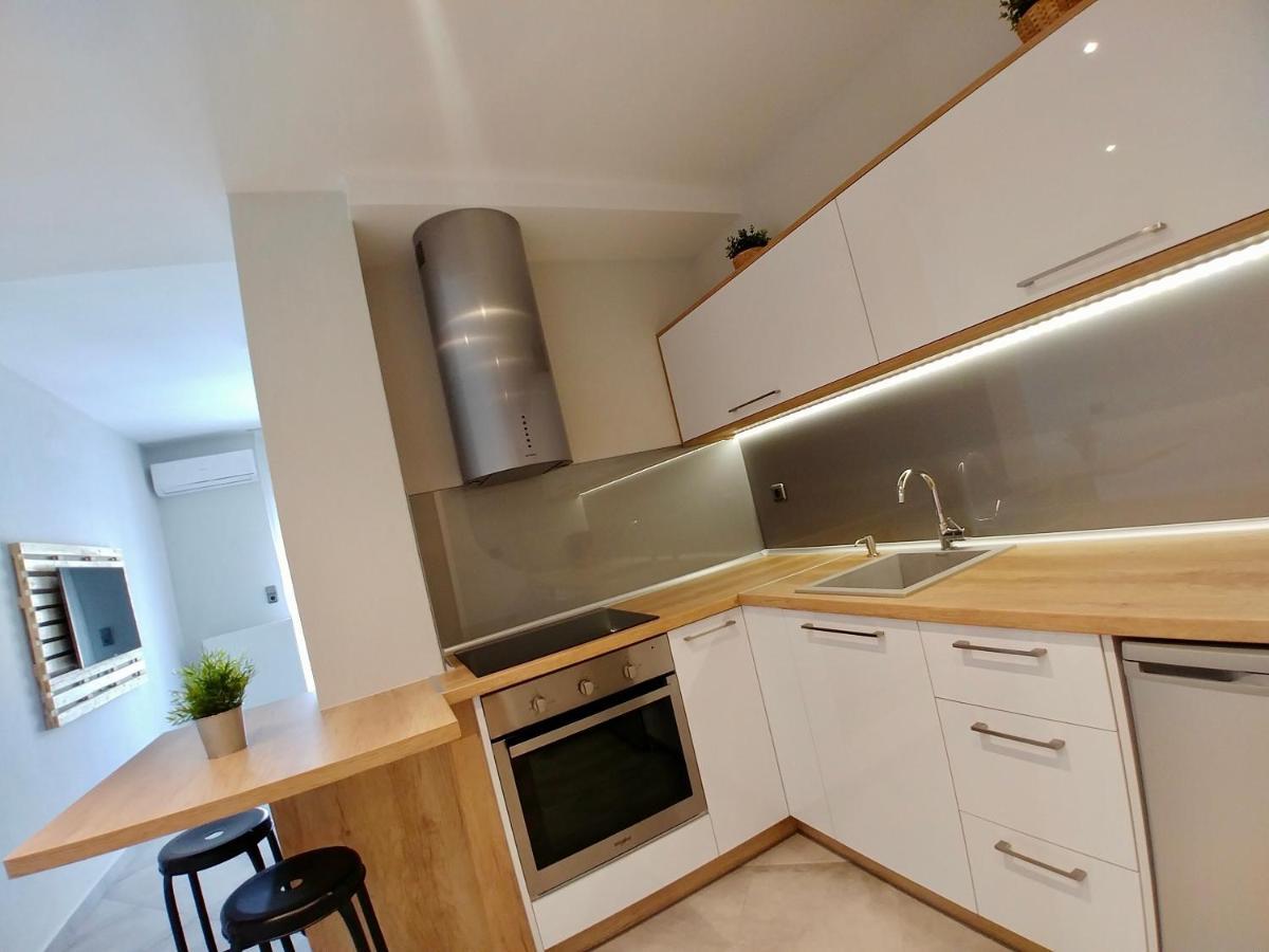 Апартаменты 48 Downtown Lofts Неа-Перамос Экстерьер фото