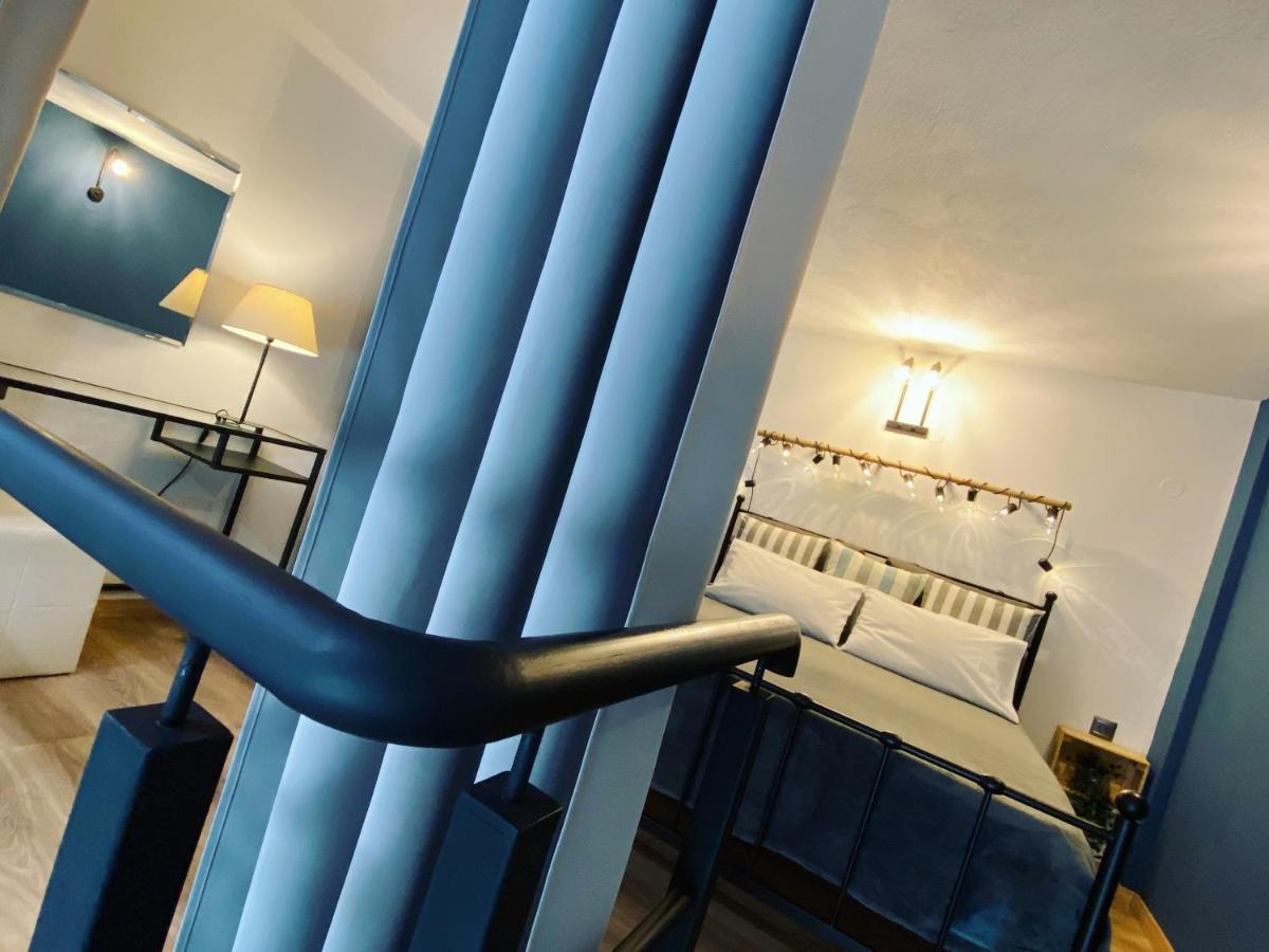 Апартаменты 48 Downtown Lofts Неа-Перамос Экстерьер фото